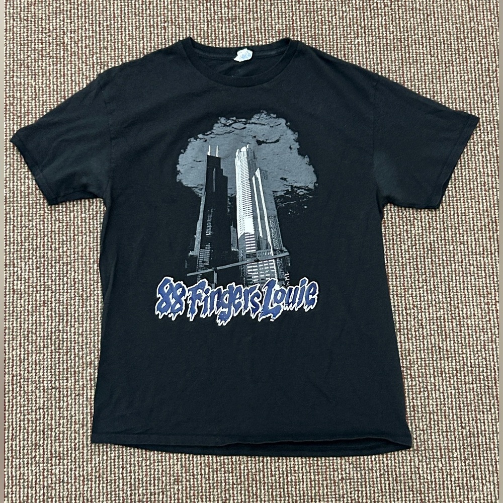 1990s Vintage Men’s Unisex Large Black 88 FINGERS LOUIE Hardcore Punk T Shirt